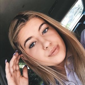 Meet your Posher, Savannah